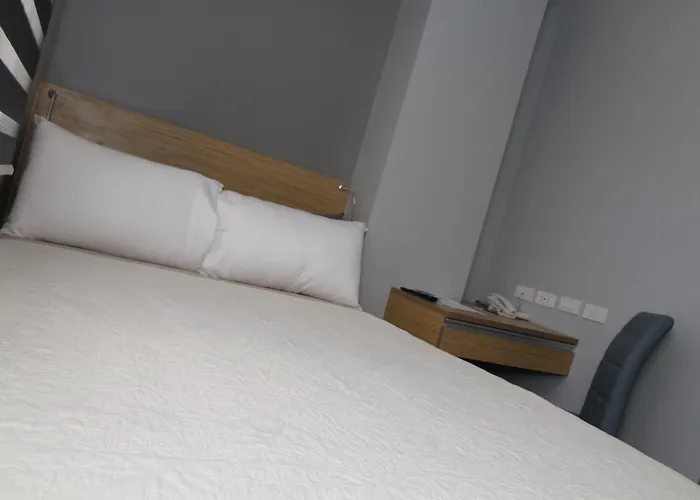 Cebu Hotel Plus 3*