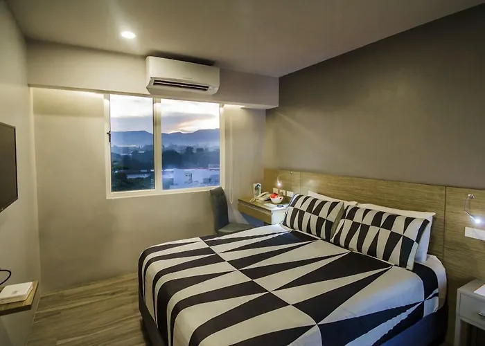 Hotel Cebu Hotel Plus 3*