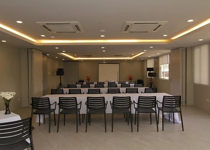 Hotel Cebu Hotel Plus 3*